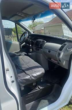 Мінівен Renault Trafic 2006 в Іллінцях