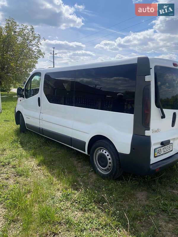 Мінівен Renault Trafic 2006 в Іллінцях