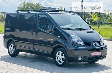 Мінівен Renault Trafic 2013 в Здолбуніві