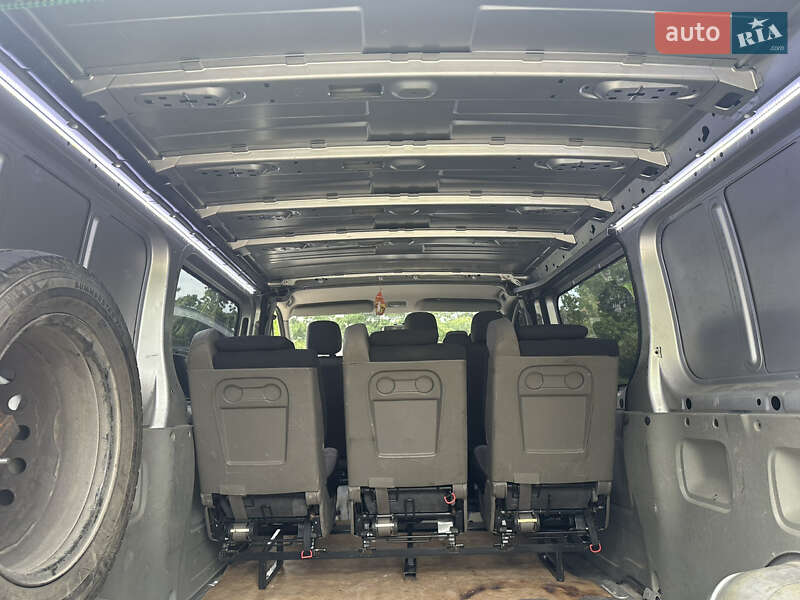 Минивэн Renault Trafic 2008 в Ивано-Франковске