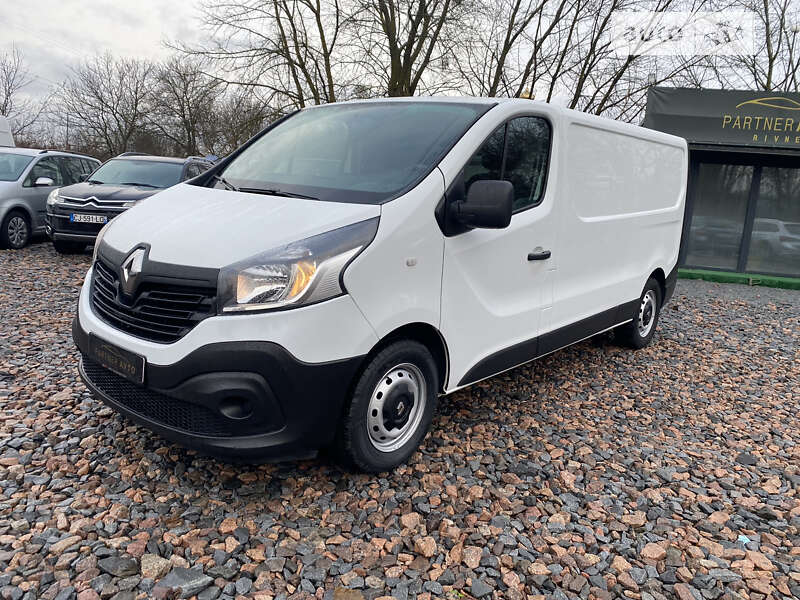 Вантажний фургон Renault Trafic 2018 в Рівному