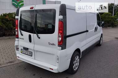 Вантажний фургон Renault Trafic 2007 в Ужгороді