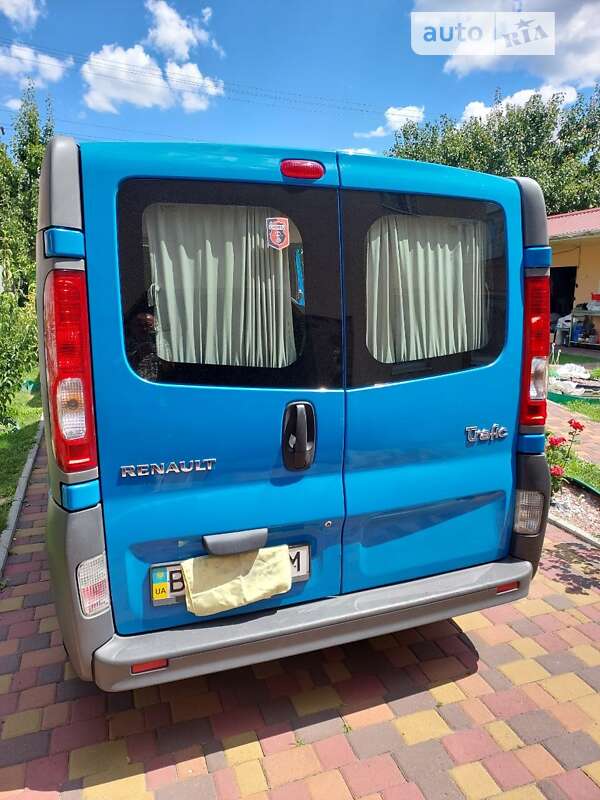 Мінівен Renault Trafic 2006 в Рівному