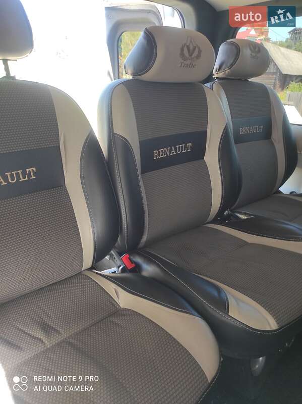 Минивэн Renault Trafic 2008 в Ворохте