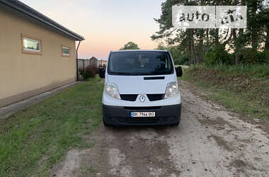 Минивэн Renault Trafic 2007 в Сарнах