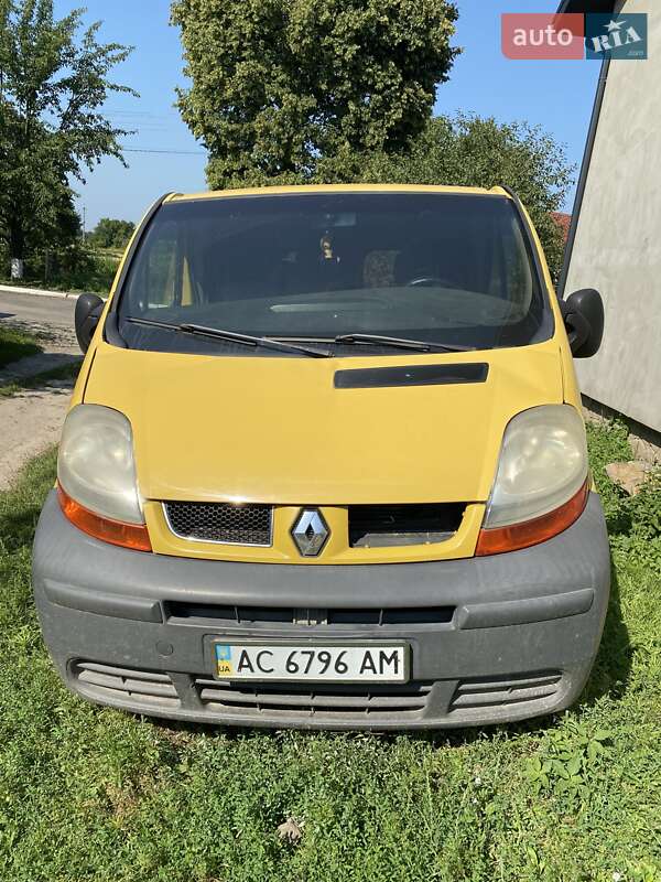 Мінівен Renault Trafic 2003 в Луцьку