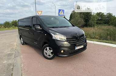 Грузопассажирский фургон Renault Trafic 2015 в Стрые