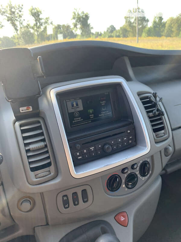 Минивэн Renault Trafic 2011 в Олевске