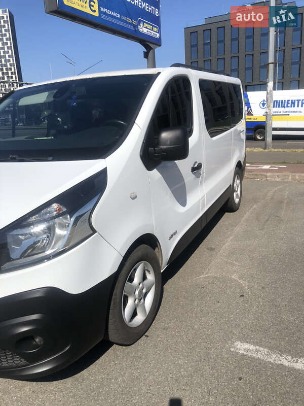 Мінівен Renault Trafic 2015 в Києві