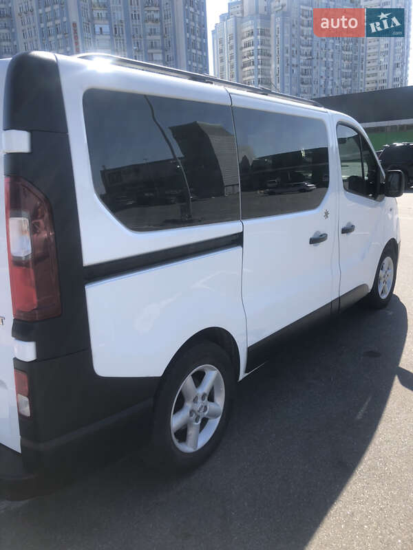 Мінівен Renault Trafic 2015 в Києві
