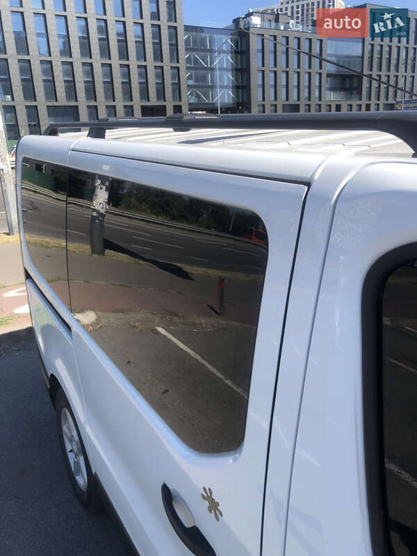 Мінівен Renault Trafic 2015 в Києві