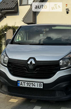 Грузопассажирский фургон Renault Trafic 2016 в Ивано-Франковске