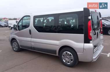 Минивэн Renault Trafic 2012 в 