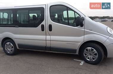 Минивэн Renault Trafic 2012 в 