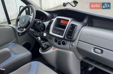 Минивэн Renault Trafic 2012 в 