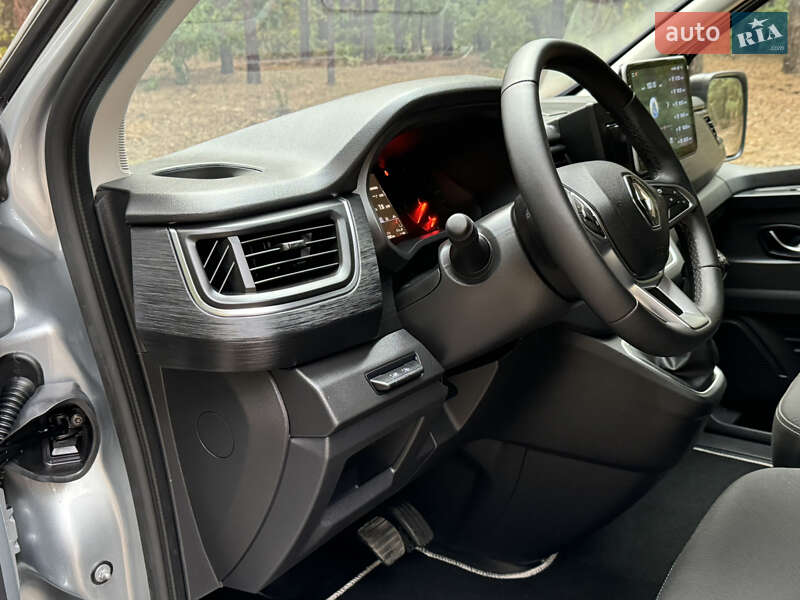 Минивэн Renault Trafic 2024 в Киеве
