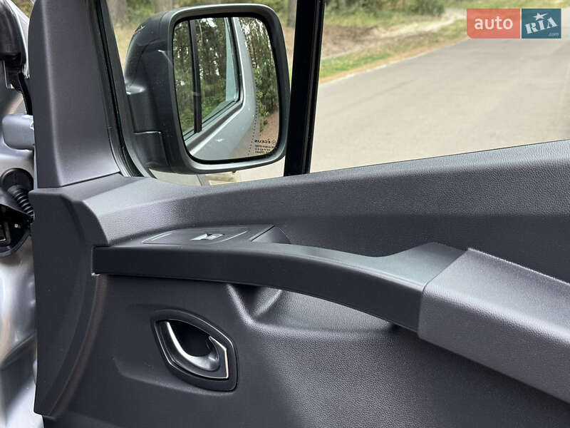 Минивэн Renault Trafic 2024 в Киеве