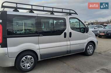 Минивэн Renault Trafic 2012 в 