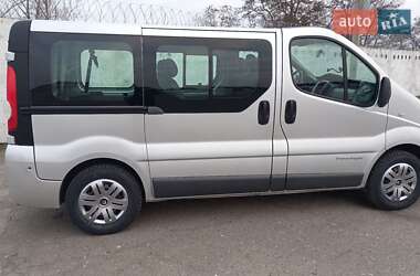 Минивэн Renault Trafic 2012 в 