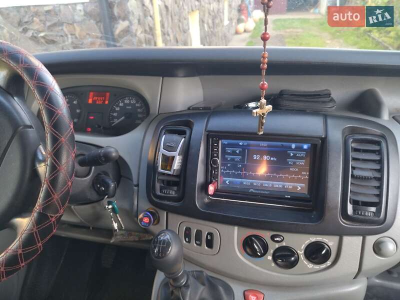 Минивэн Renault Trafic 2006 в Самборе фото 8 Минивэн Renault Trafic 2006 в Самборе