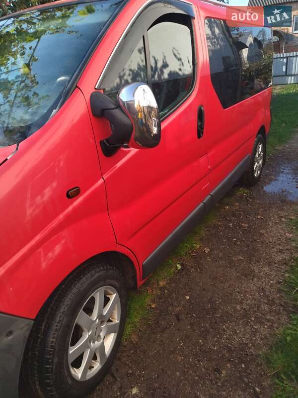 Минивэн Renault Trafic 2006 в Самборе фото 26 Минивэн Renault Trafic 2006 в Самборе