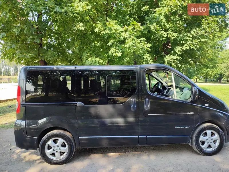 Мінівен Renault Trafic 2013 в 