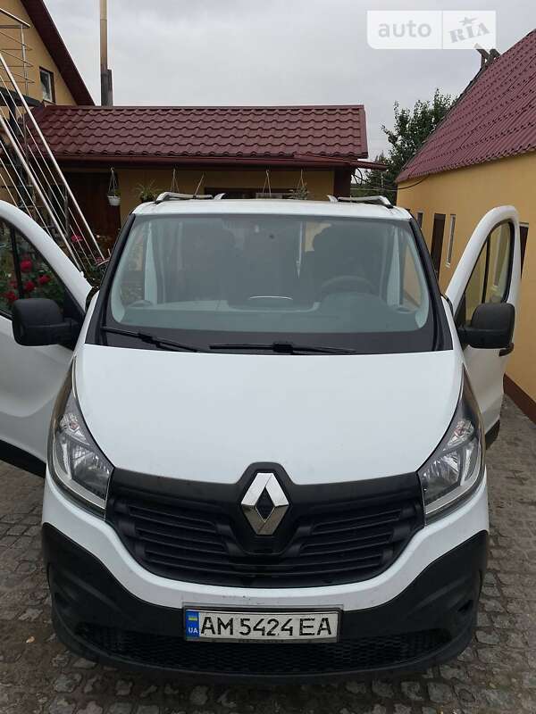 Минивэн Renault Trafic 2016 в Андрушевке