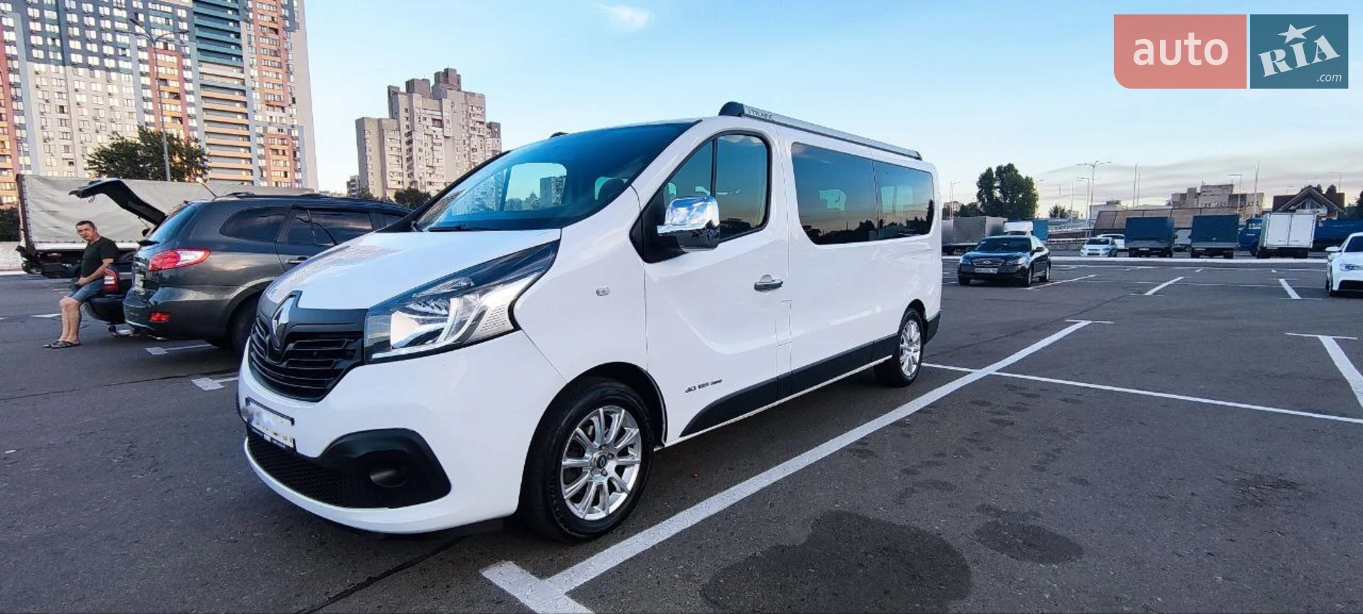 2017 Renault Trafic - фото 1