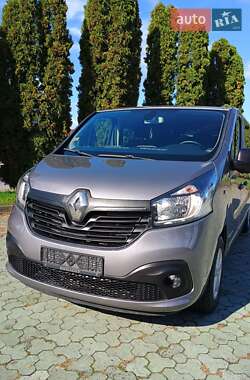 Минивэн Renault Trafic 2015 в Дубно