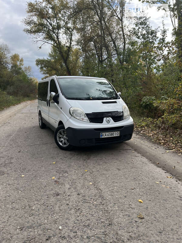 Минивэн Renault Trafic 2008 в Киеве