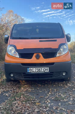 Минивэн Renault Trafic 2008 в Хырове