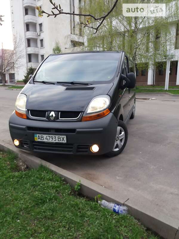 Минивэн Renault Trafic 2006 в Виннице