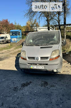 Вантажний фургон Renault Trafic 2005 в Львові