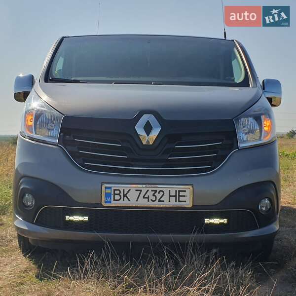 Минивэн Renault Trafic 2017 в Ровно