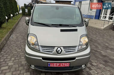 Минивэн Renault Trafic 2011 в Сарнах