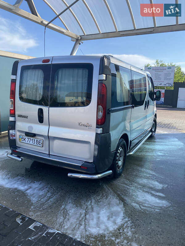 Мінівен Renault Trafic 2008 в Рокитному