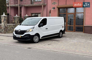 Вантажний фургон Renault Trafic 2019 в Сваляві