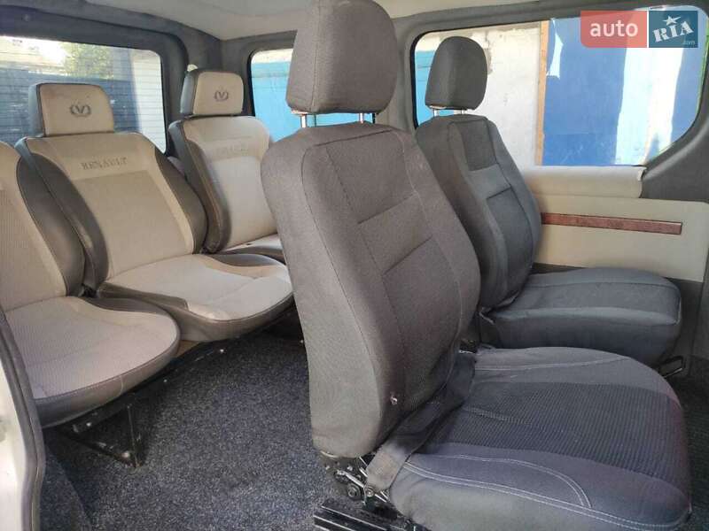 Минивэн Renault Trafic 2007 в Звягеле