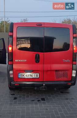 Минивэн Renault Trafic 2004 в Сарнах