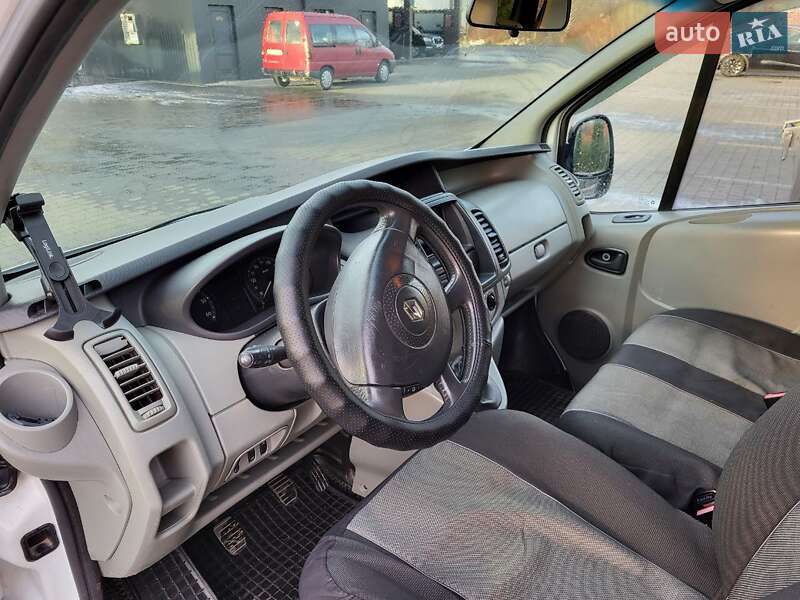 Минивэн Renault Trafic 2007 в Надворной