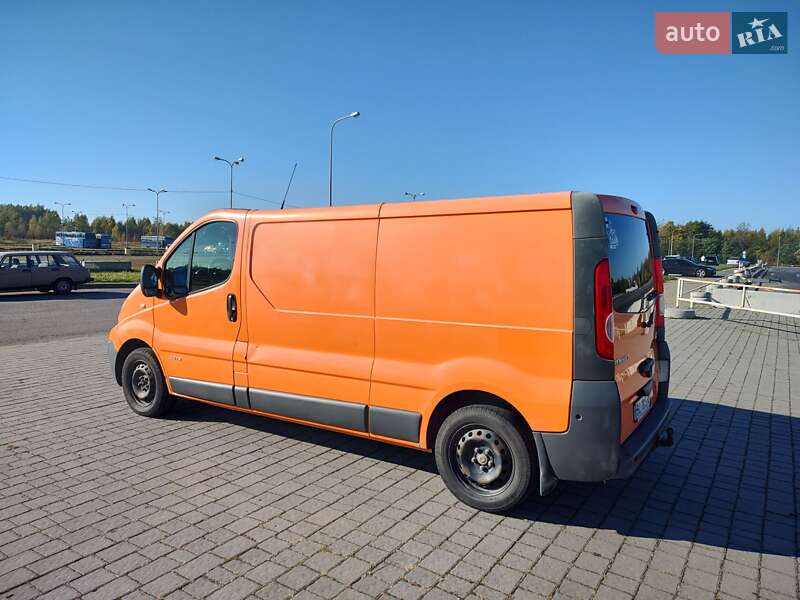 Грузовой фургон Renault Trafic 2013 в Львове
