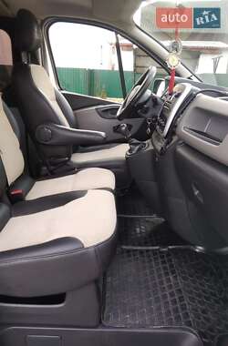 Мінівен Renault Trafic 2015 в 