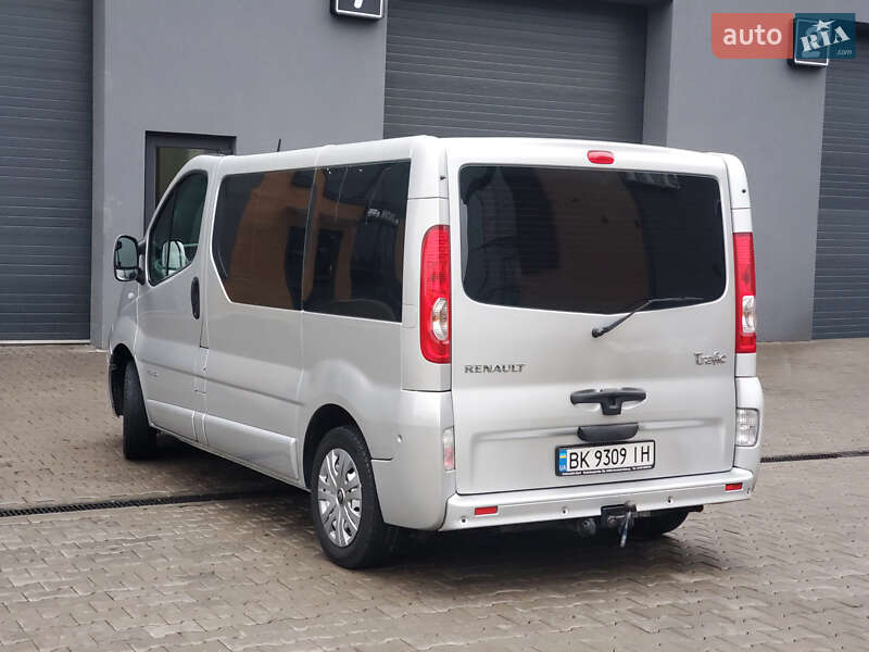 Мінівен Renault Trafic 2011 в Рівному