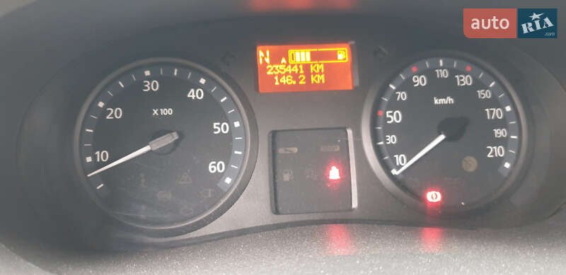 Грузовой фургон Renault Trafic 2012 в Львове