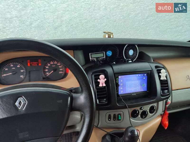 Мінівен Renault Trafic 2006 в Кореці фото 5 Мінівен Renault Trafic 2006 в Кореці