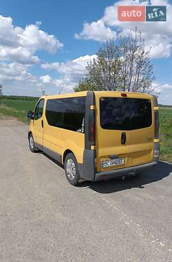 Мінівен Renault Trafic 2001 в Стрию