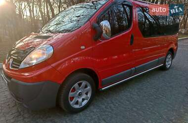 Мінівен Renault Trafic 2013 в Чернівцях