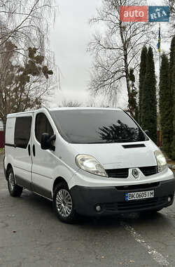 Грузовой фургон Renault Trafic 2011 в Корце