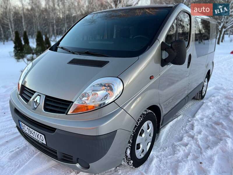 Вантажний фургон Renault Trafic 2007 в Хмельницькому