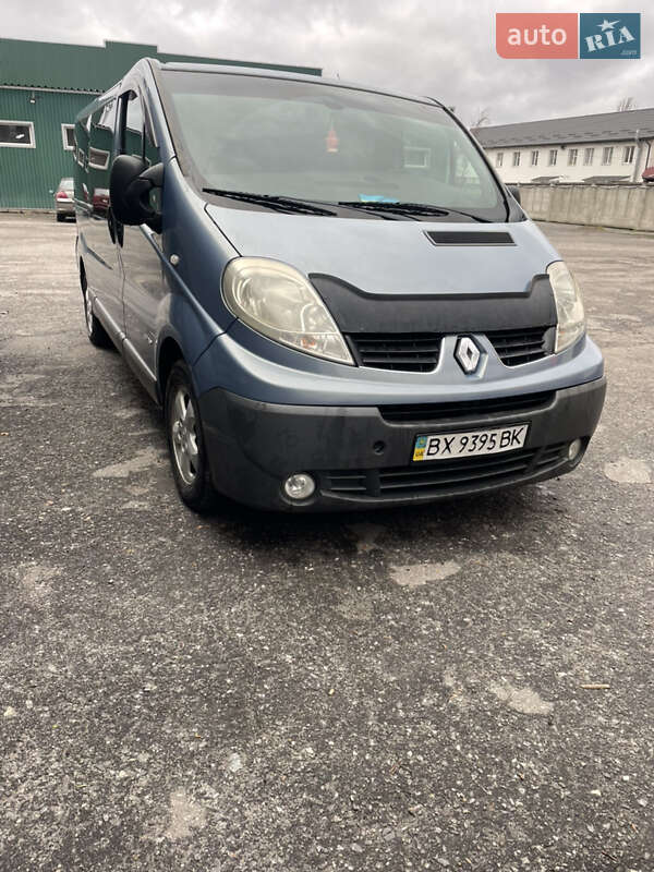 Мінівен Renault Trafic 2006 в Хмельницькому